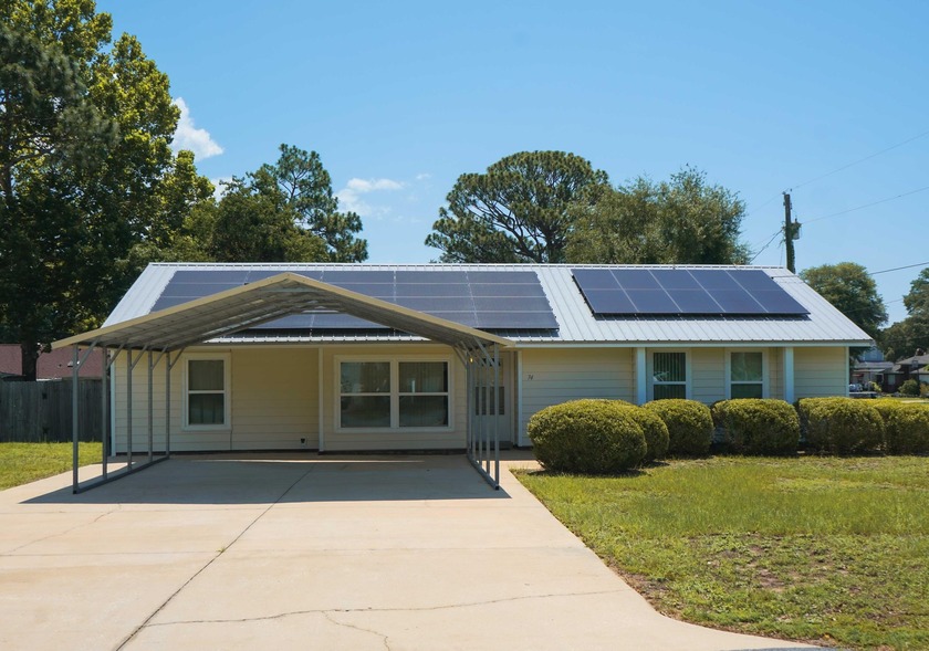 Welcome to this well-maintained and energy-saving gem situated - Beach Home for sale in Shalimar, Florida on Beachhouse.com