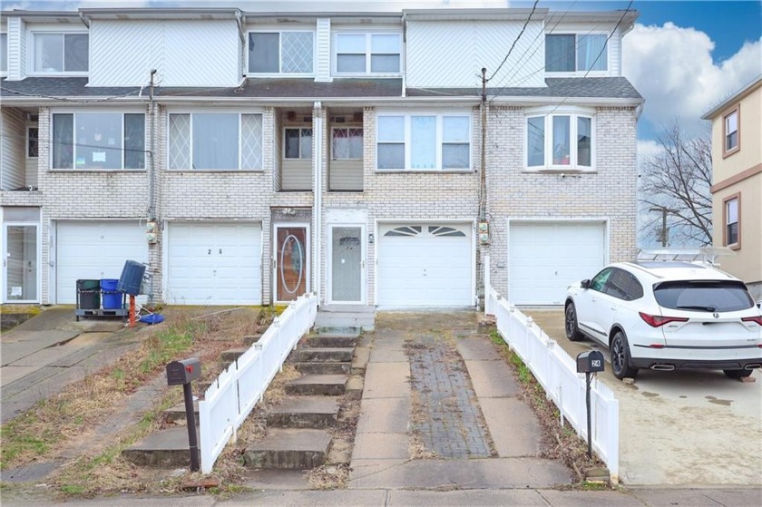 Welcome to this gorgeous single-family townhouse located in one - Beach Home for sale in Staten  Island, New York on Beachhouse.com