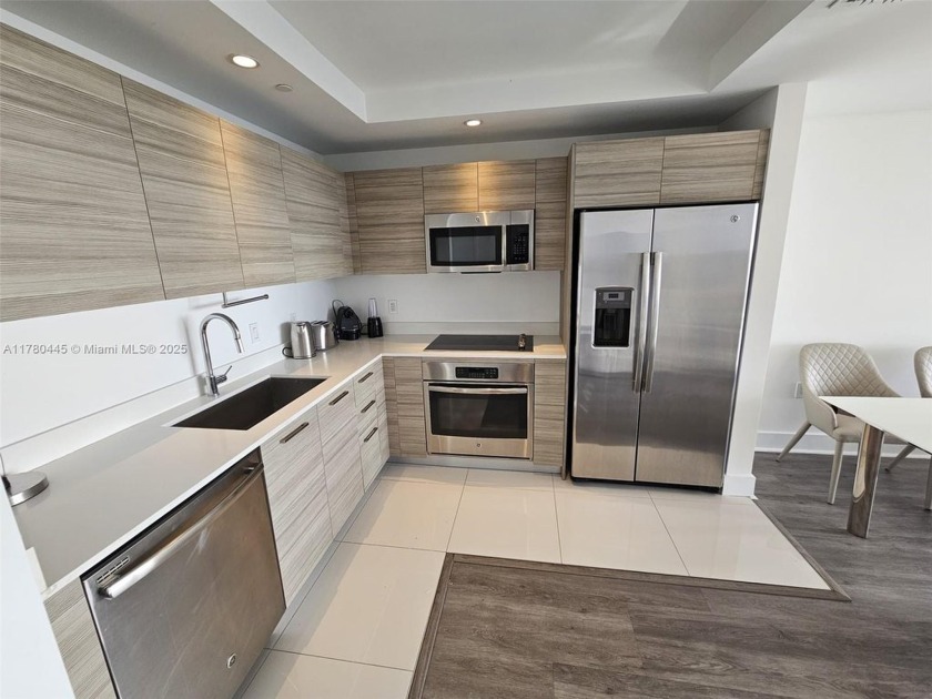 BEST DEAL FOR A HIGH FLOOR AT HYDE MIDTOWNE LIVE IN THIS AMAZING - Beach Condo for sale in Miami, Florida on Beachhouse.com