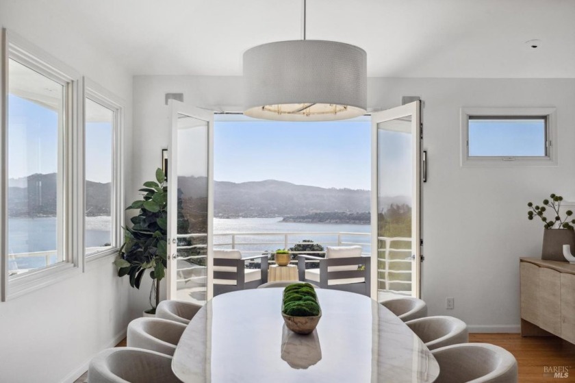 With impressive scale, this gracious residence set on a private - Beach Home for sale in Belvedere Tiburon, California on Beachhouse.com