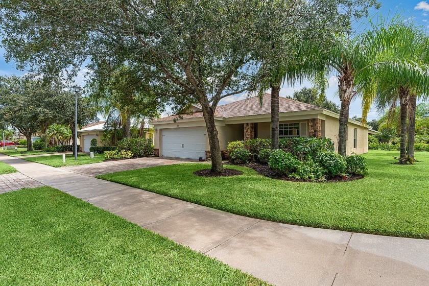 Welcome to this delightful 3 bedroom 2 bath home located in the - Beach Home for sale in Vero Beach, Florida on Beachhouse.com