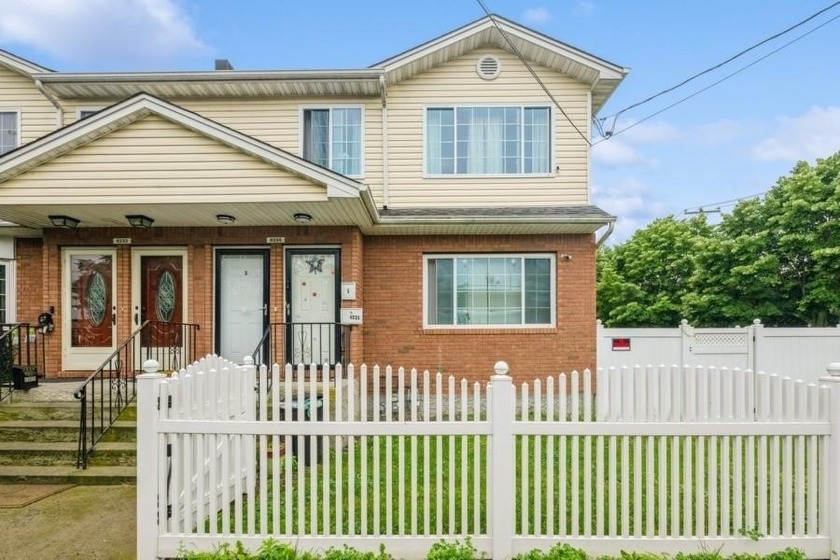 Nestled on a picturesque tree-lined street just minutes from the - Beach Home for sale in Arverne, New York on Beachhouse.com