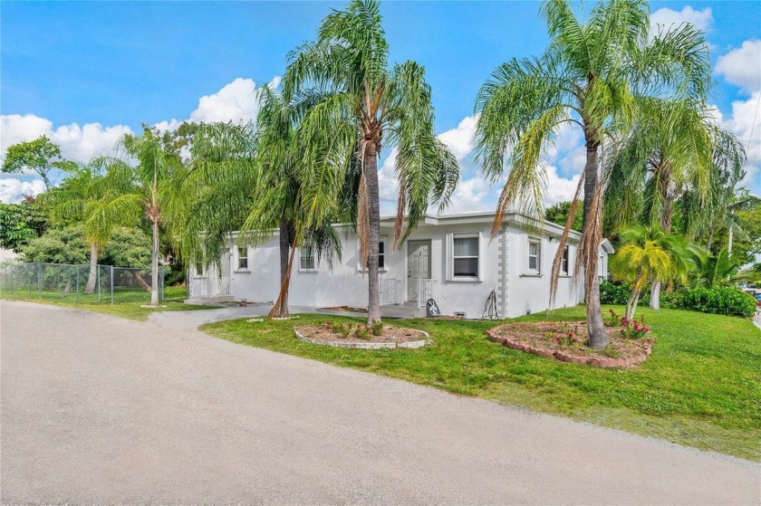 Amazing income & investment opportunity. Currently operating at - Beach Townhome/Townhouse for sale in Lake Worth Beach, Florida on Beachhouse.com