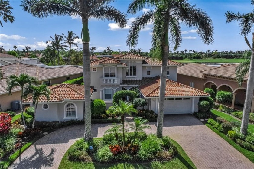 Pristine Two-Story 3+Den (Optional 4th Bdr. en-suite) 4 1/2 - Beach Home for sale in Naples, Florida on Beachhouse.com