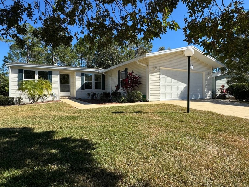 Coveted attached garage home in Aberdeen 55+ gated land-lease - Beach Home for sale in Ormond Beach, Florida on Beachhouse.com