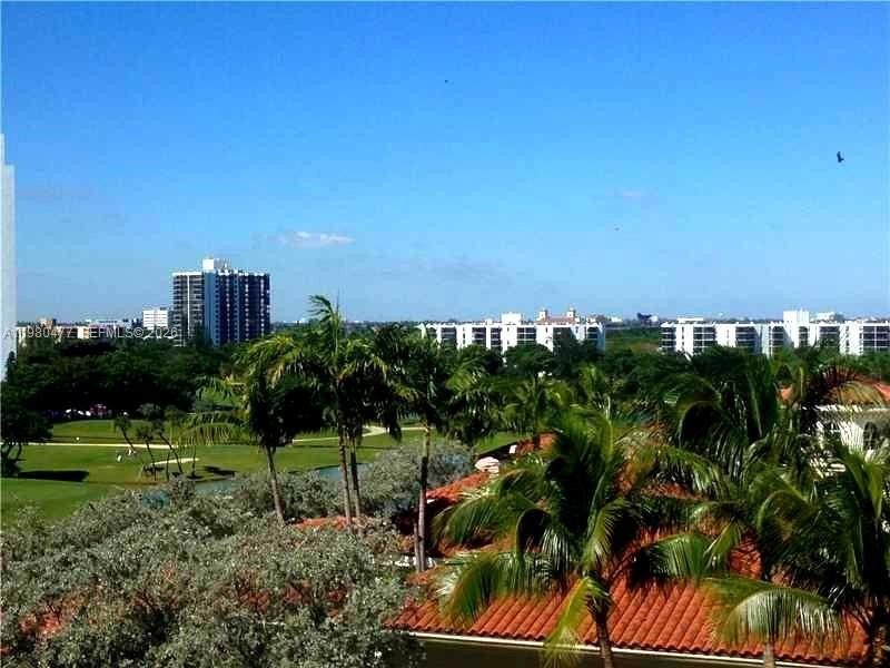 Welcome to this beautifully appointed 3-bedroom, 3-bath - Beach Condo for sale in Aventura, Florida on Beachhouse.com