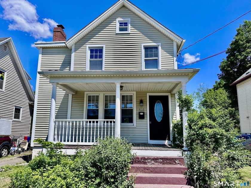 Well-maintained traditional Colonial located in the highly - Beach Home for sale in New Haven, Connecticut on Beachhouse.com