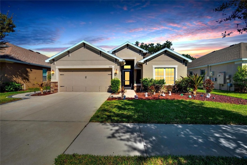 This gorgeous extremely well maintained 4 bedroom 2 bath home - Beach Home for sale in Gibsonton, Florida on Beachhouse.com