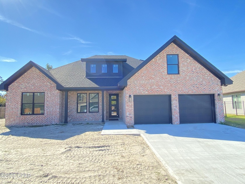 OPEN HOUSE 11/30 FROM 1:30-3:30! Lovely modern custom home built - Beach Home for sale in Lynn Haven, Florida on Beachhouse.com