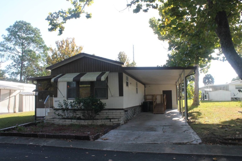Lovely 2bd/2bth in a 55+ active communitye make this your - Beach Home for sale in New Port Richey, Florida on Beachhouse.com