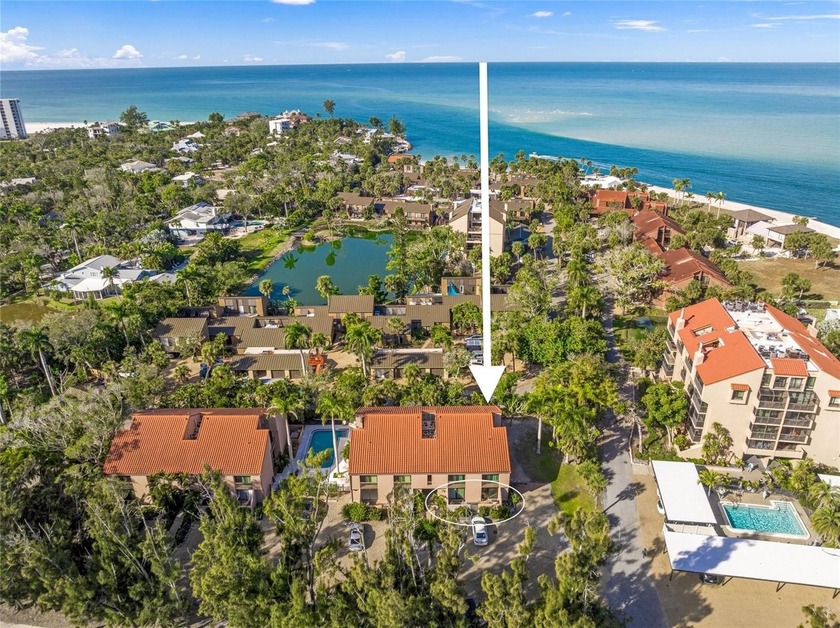 Under contract-accepting backup offers. Move Right Into this - Beach Condo for sale in Sarasota, Florida on Beachhouse.com