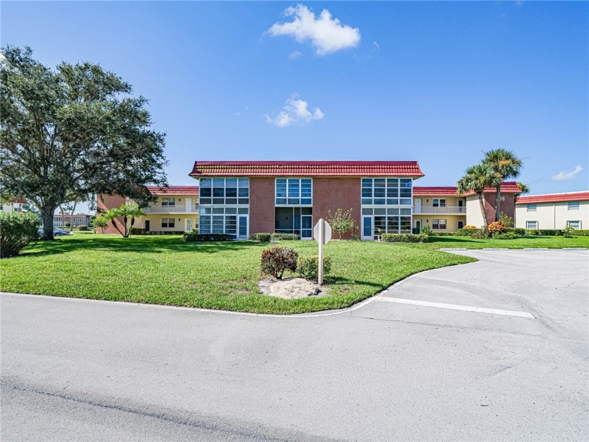 Completely redone 2nd floor condo with great views, Upgraded - Beach Home for sale in Vero Beach, Florida on Beachhouse.com