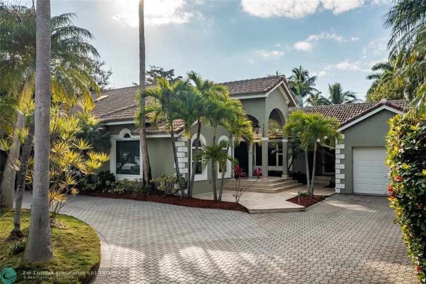 Discover this extraordinary, oversized family home designed for - Beach Home for sale in Hollywood, Florida on Beachhouse.com