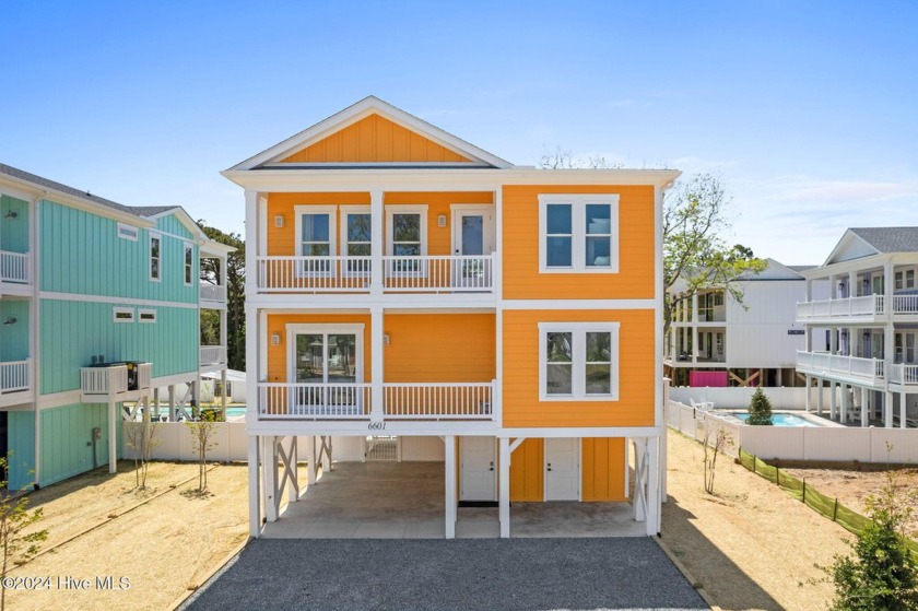 ''Tangerine'' is a custom-built 5-bedroom, 5-bathroom home on - Beach Home for sale in Oak Island, North Carolina on Beachhouse.com