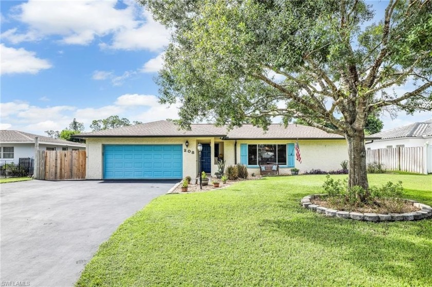 Welcome to this beautifully updated 3-bedroom, 2-bathroom pool - Beach Home for sale in Naples, Florida on Beachhouse.com