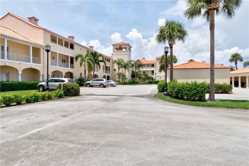 This delightful ground floor condo is the perfect getaway to - Beach Home for sale in Vero Beach, Florida on Beachhouse.com