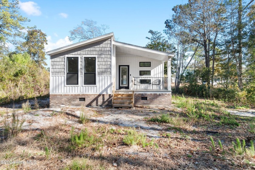 Move in ready & furnished!  New 2023 model doublewide home ~ 3 - Beach Home for sale in Supply, North Carolina on Beachhouse.com