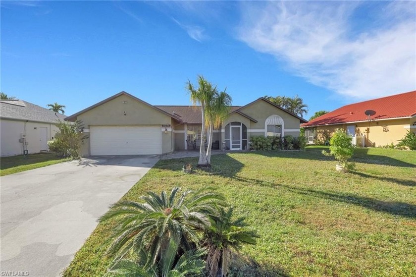 Welcome to 11774 Forest Mere Dr, an ideal year-round haven in - Beach Home for sale in Bonita Springs, Florida on Beachhouse.com