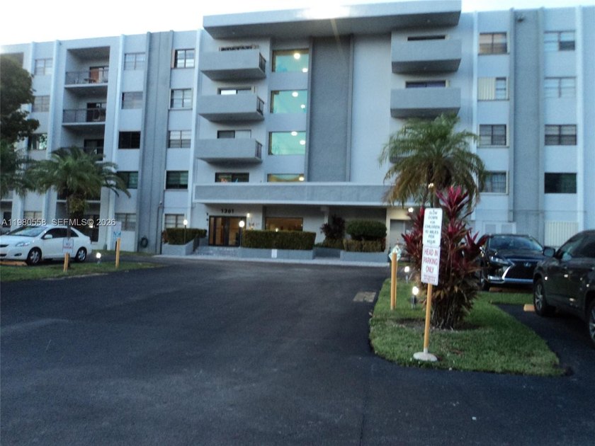 LARGE 2/2 In Hallandale in GOOD CONDITION
Location, Location ! - Beach Condo for sale in Hallandale Beach, Florida on Beachhouse.com