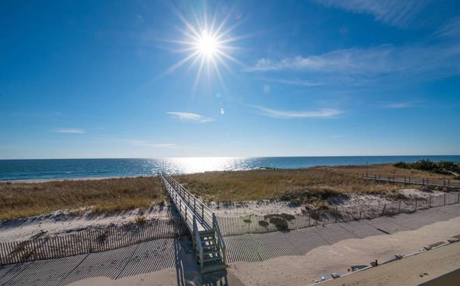 Easy luxury living at its best! Perfectly situated on the ocean - Beach Condo for sale in Westhampton Beach, New York on Beachhouse.com