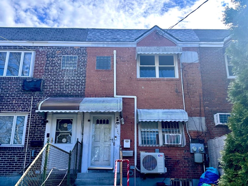 Great investment/residency deal! Solid all-brick two family - Beach Townhome/Townhouse for sale in College Point, New York on Beachhouse.com