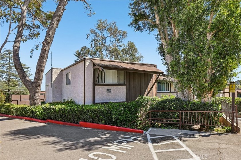 HEATED FLOORS -STAINLESS APPLIANCES INCLUDED - TURN-KEY READY - - Beach Condo for sale in San Pedro, California on Beachhouse.com