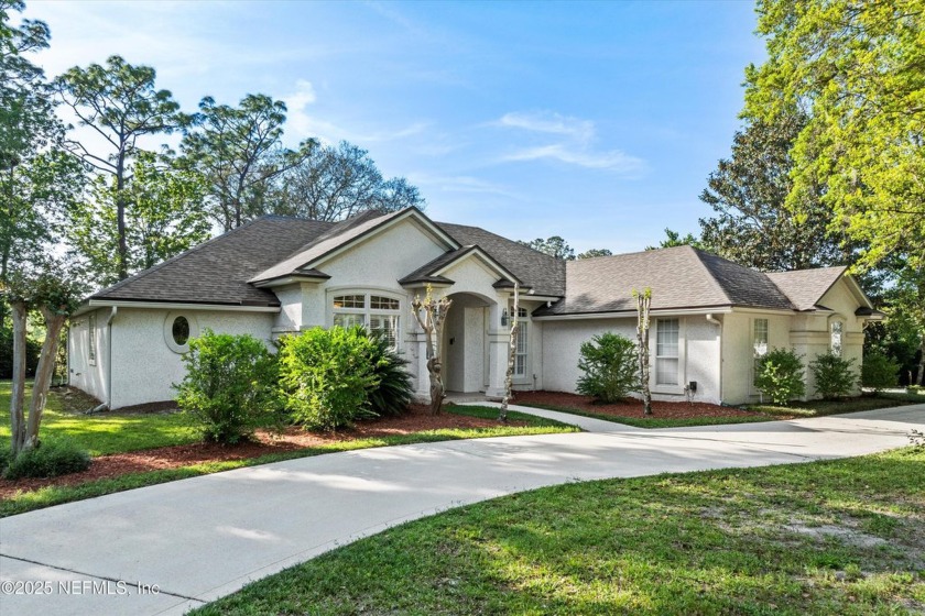 Welcome home to Magnolia Point Golf and Country Club! There are - Beach Home for sale in Green Cove Springs, Florida on Beachhouse.com