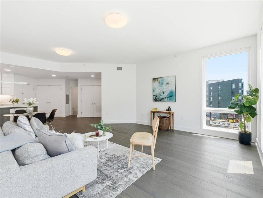 An exceptional residence, with deeded garage parking, in the - Beach Condo for sale in Jersey City, New Jersey on Beachhouse.com