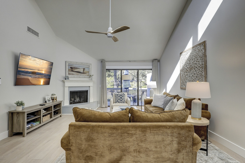 12 Turtle Lane Club - Lagoon Views & Steps to the - Beach Vacation Rentals in Hilton Head Island, South Carolina on Beachhouse.com