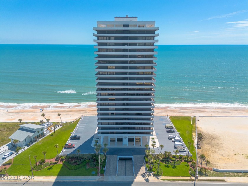 This14th floor unit offers 180-degree views, perfect for - Beach Townhome/Townhouse for sale in Daytona Beach, Florida on Beachhouse.com