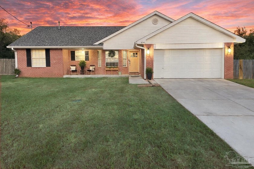 OPEN HOUSE SUNDAY, MAY 3rd from 12PM - 2PM! Welcome to this - Beach Home for sale in Pace, Florida on Beachhouse.com