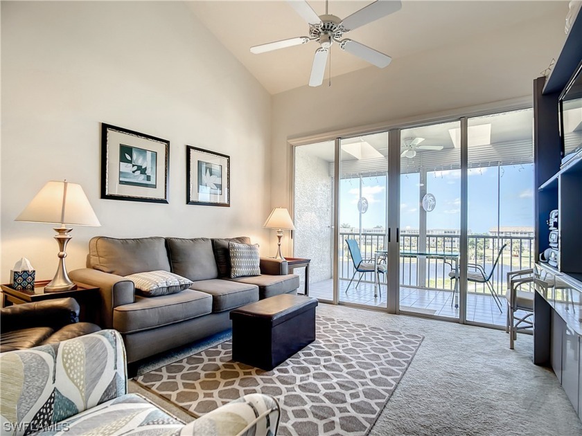 Welcome to this stunning top floor condo with breathtaking views - Beach Condo for sale in Fort Myers, Florida on Beachhouse.com