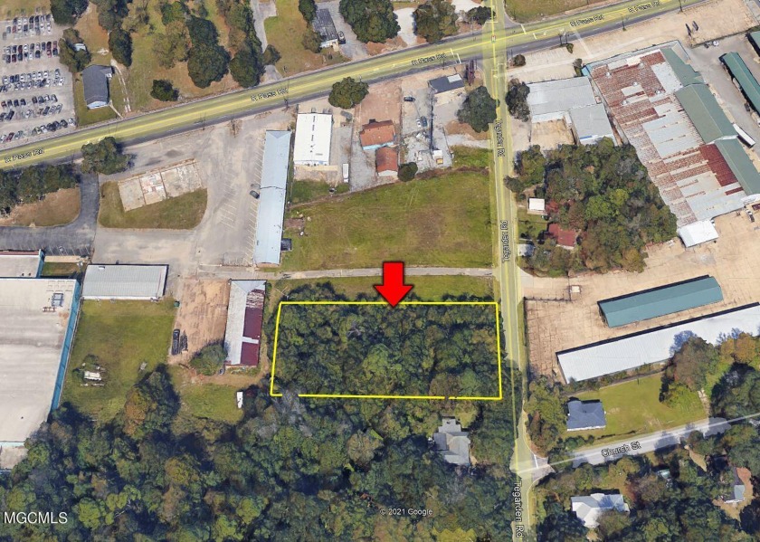 Commercial lot (zoned T4-L) in a great location, conveniently - Beach Commercial for sale in Gulfport, Mississippi on Beachhouse.com