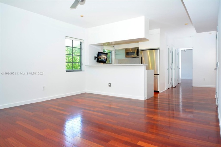 One-of-a-kind unit in Tribeca West. Nestled in a lushly - Beach Condo for sale in Miami Beach, Florida on Beachhouse.com