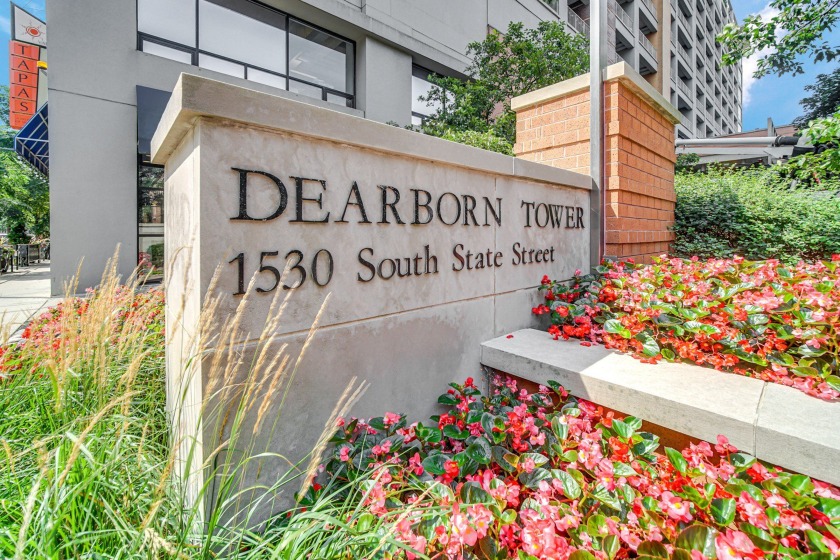 Welcome to your new home in the heart of the South Loop. This - Beach Condo for sale in Chicago, Illinois on Beachhouse.com