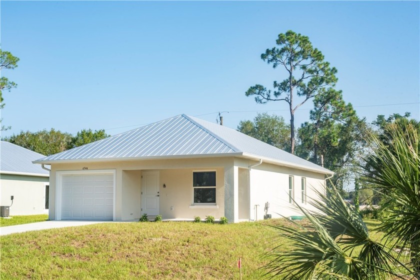 Possibly one of the best priced brand new homes in central Vero - Beach Home for sale in Vero Beach, Florida on Beachhouse.com