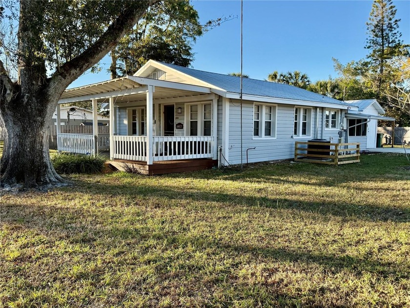 Affordable Florida Living at Its Best! Welcome home to this - Beach Home for sale in Palmetto, Florida on Beachhouse.com