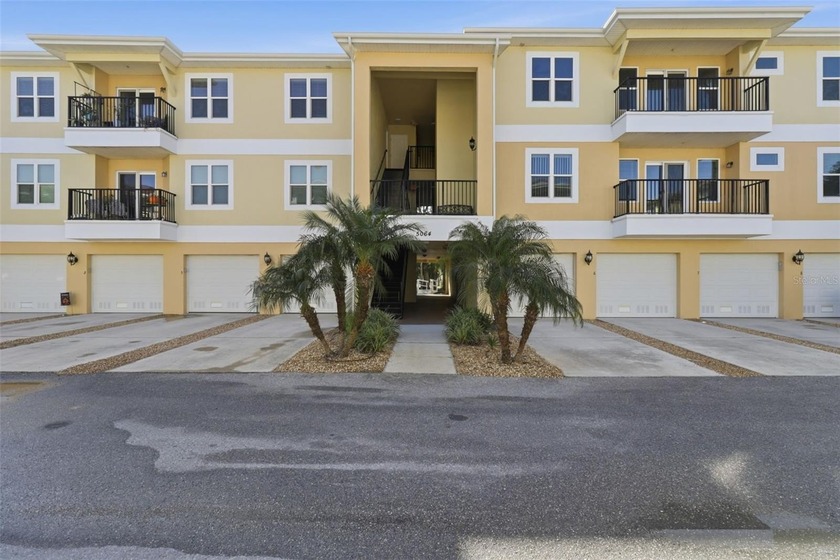 Enjoy luxury condo living at an affordable price. This - Beach Condo for sale in New Port Richey, Florida on Beachhouse.com