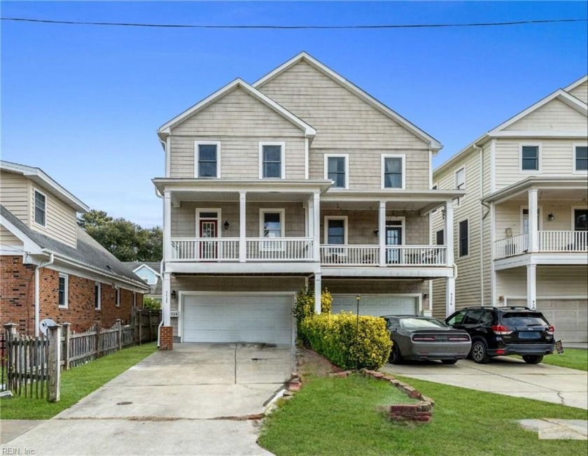 NO CONDO OR HOA FEES! Just minutes from the beach, this stunning - Beach Townhome/Townhouse for sale in Norfolk, Virginia on Beachhouse.com