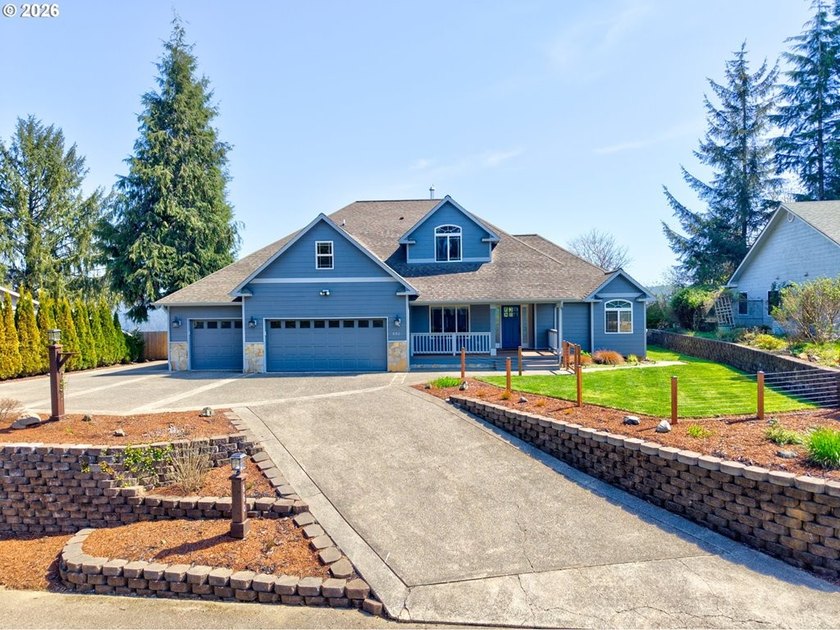 Experience the best of coastal living in this impeccably - Beach Home for sale in Coos Bay, Oregon on Beachhouse.com