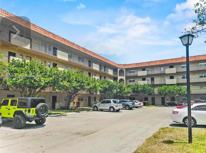 Spacious 2 bedroom/2 2-bathroom condo. The property features a - Beach Condo for sale in Lauderhill, Florida on Beachhouse.com