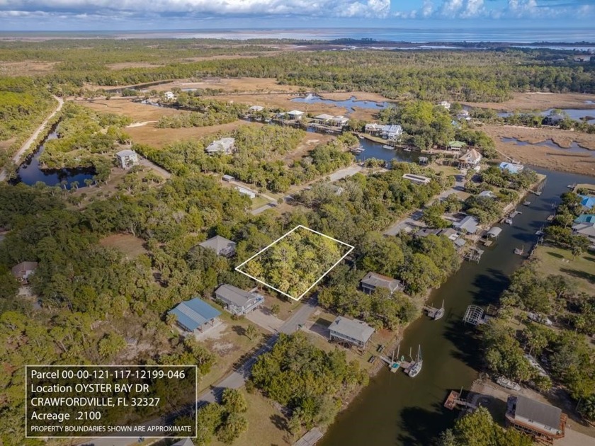 Beautiful large double lot at 0.43 acres close to the water in - Beach Lot for sale in Crawfordville, Florida on Beachhouse.com