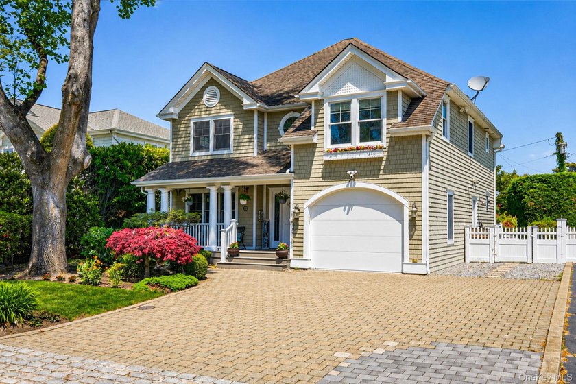 A refined waterfront retreat in the heart of Babylon Village - Beach Home for sale in Babylon, New York on Beachhouse.com