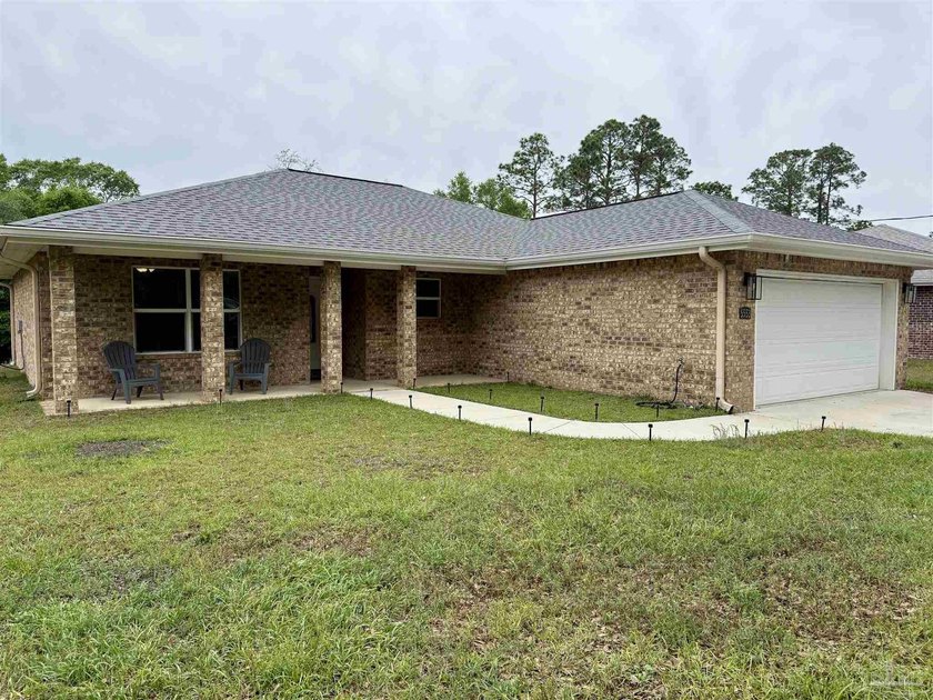 Welcome to your new home! This beautiful home is only a few - Beach Home for sale in Milton, Florida on Beachhouse.com