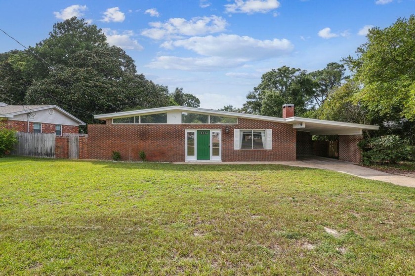 Your location is everything! This place is close to beaches - Beach Home for sale in Fort Walton Beach, Florida on Beachhouse.com