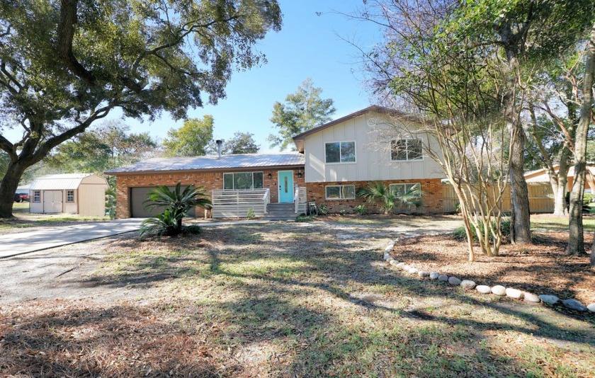 Versatile 6-Bedroom Home - Perfect for , Extended Family, or - Beach Home for sale in Fort Walton Beach, Florida on Beachhouse.com