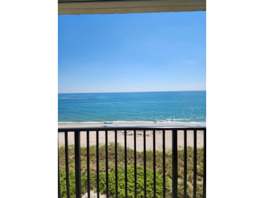 Stunning Oceanfront Condo in Jensen Beach! This beautifully - Beach Condo for sale in Jensen Beach, Florida on Beachhouse.com