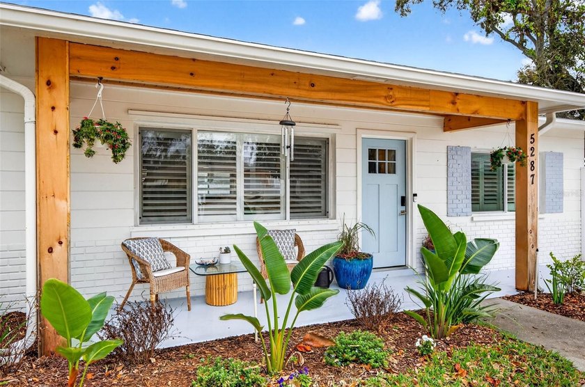 Under contract-accepting backup offers. This move-in-ready - Beach Home for sale in Seminole, Florida on Beachhouse.com