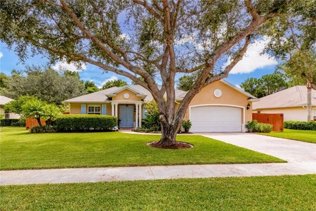 Charming 3-bed, 2-bath, split floorplan home in the gated - Beach Home for sale in Vero Beach, Florida on Beachhouse.com