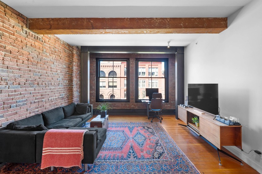 ONE YEAR OF PARKING INCLUDED! Welcome to home 405 at the Taylor - Beach Condo for sale in Vancouver, BC on Beachhouse.com